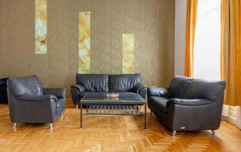 Mosaic Manor